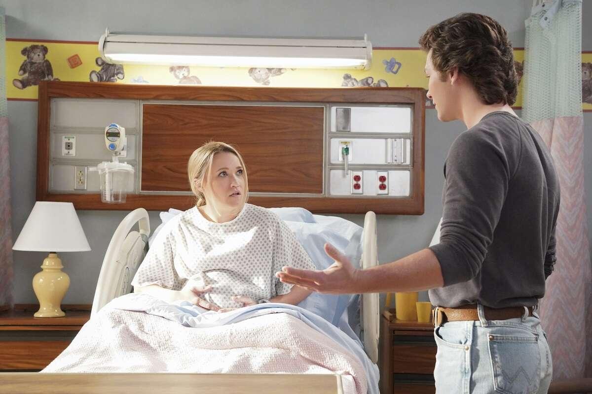 Mandy McAllister sits in a hospital bed while in labor in an episode of