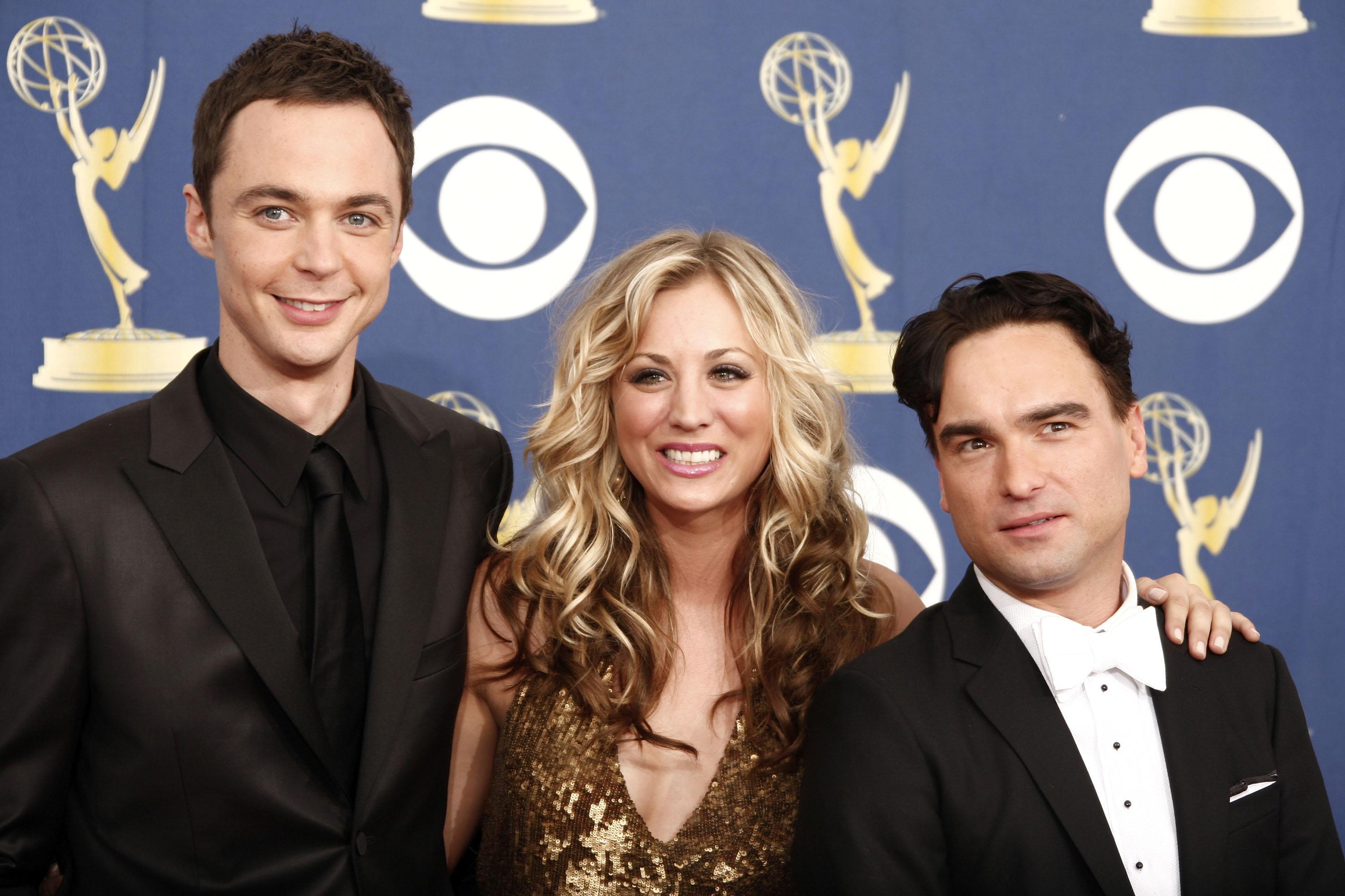 Jim Parsons, Kaley Cuoco and Johnny Galecki pose together in the press room at the 61st Primetime Emmy Awards in 2009